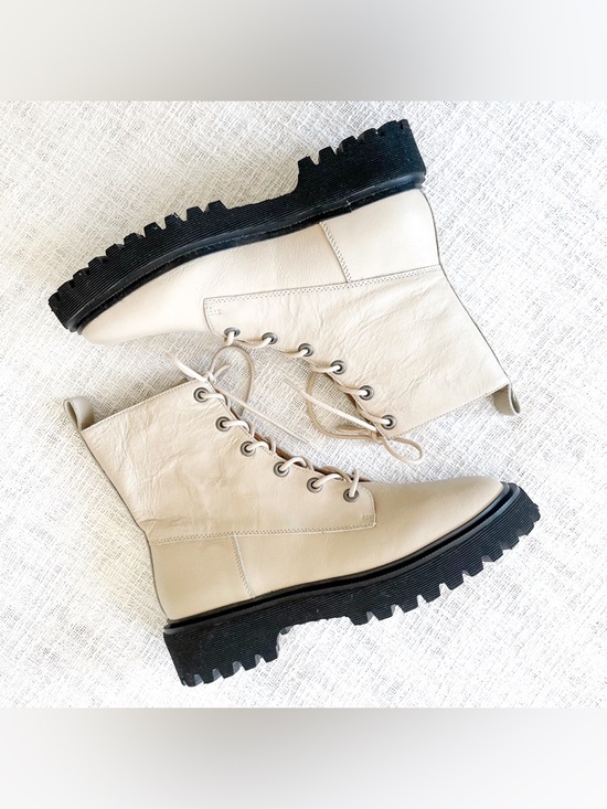Madewell ivory leather combat boots. - Picture 7 of 13